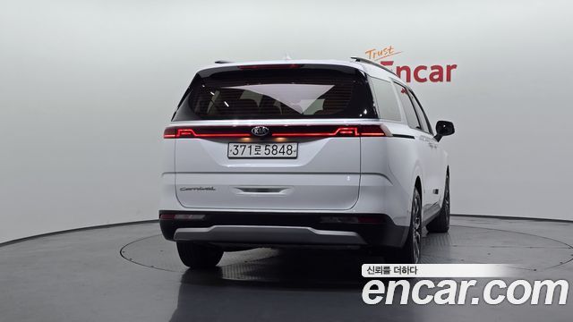 Kia Carnival 9-Seater Prestige — пробег 40 083 км — фото 4 из 5