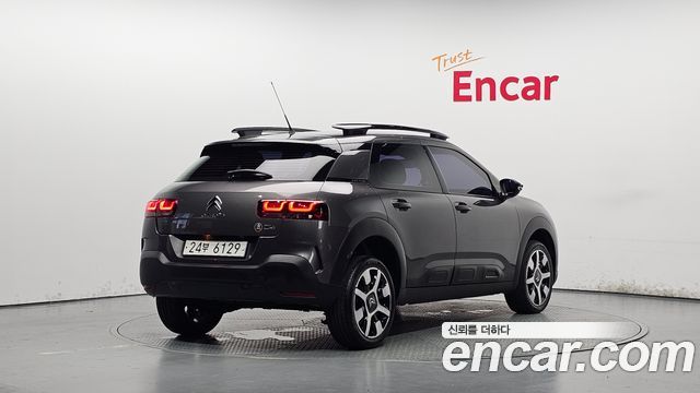 Citroen-DS C4 CACTUS 1.6 BlueHDi Shine — пробег 56 926 км — фото 2 из 5