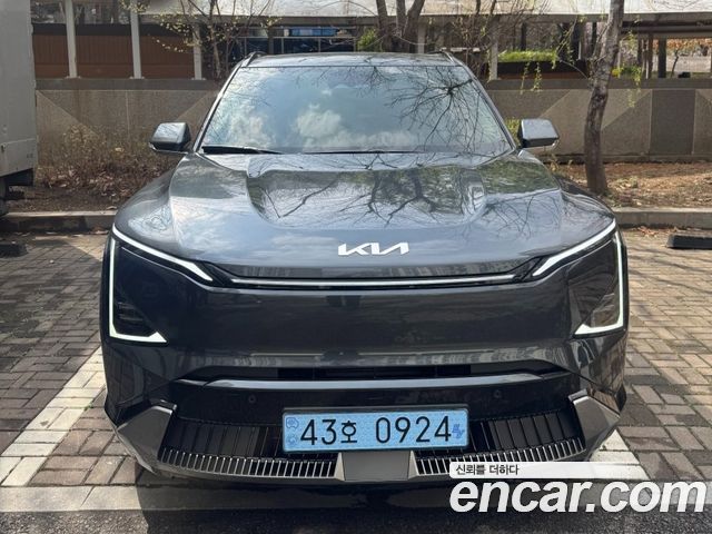 Kia EV5 Long Range 2WD Earth — пробег 2 700 км — фото 1 из 5