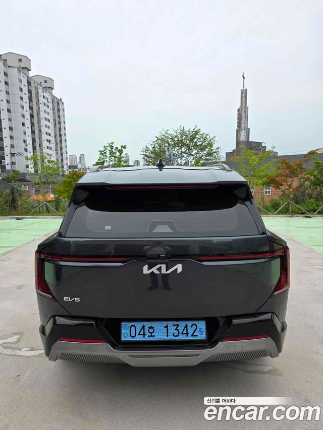 Kia EV5 Long Range 2WD Earth — пробег 1 102 км — фото 2 из 5
