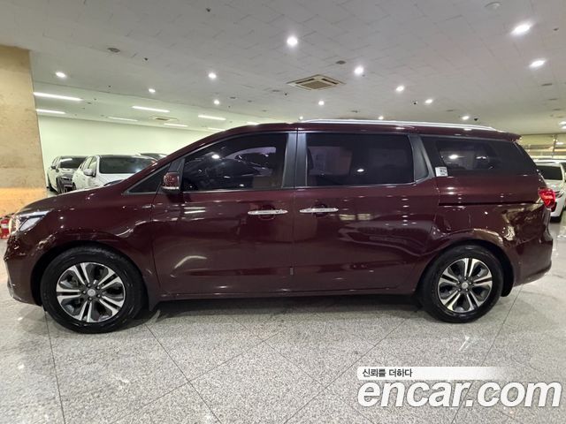 Kia Carnival из Кореи Encar