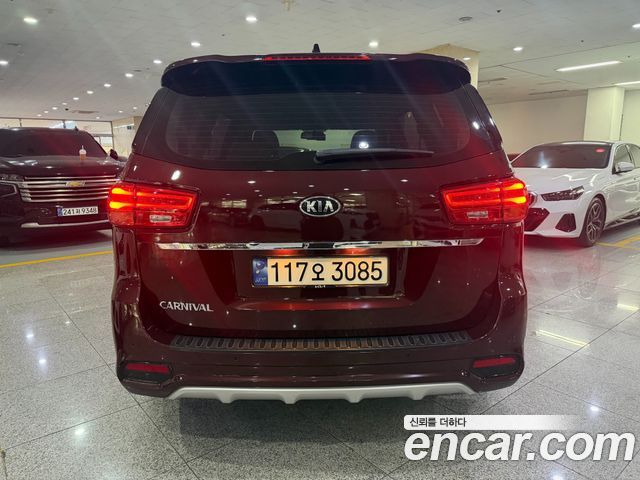 Kia Carnival из Кореи Encar