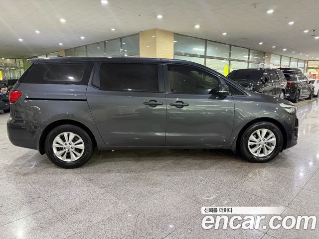 Kia Carnival 11-seater Deluxe — пробег 185 708 км — фото 5 из 5