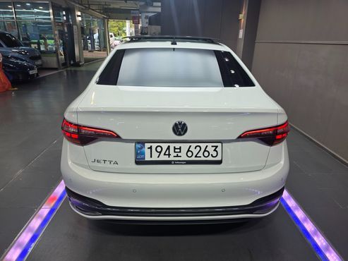 Volkswagen Jetta 1.5 TSI Prestige — пробег 17 764 км — фото 4 из 5
