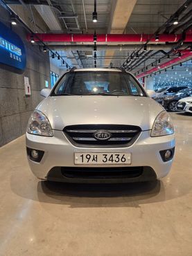 Kia Carens LPI 2.0 GLX Deluxe — пробег 230 000 км — фото 1 из 5