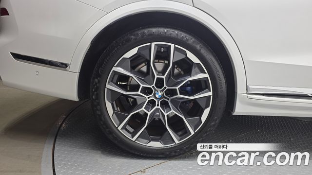 BMW X7 xDrive 40i M Sport 7STR — пробег 34 466 км — фото 5 из 5