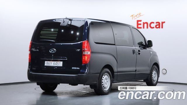 Hyundai Starex Van 5-Seater Style — пробег 33 032 км — фото 2 из 5