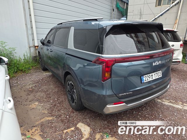 Kia Carnival Diesel 9-Seater Prestige — пробег 98 000 км — фото 2 из 5