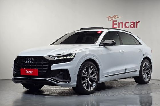 Audi Q8 55 TFSI Quattro Premium — пробег 29 324 км — фото 1 из 5