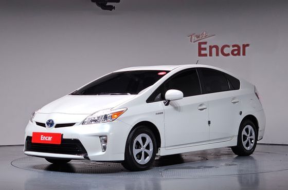 Toyota Prius 1.8 E — пробег 179 549 км — фото 1 из 5