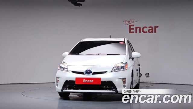 Toyota Prius из Кореи Encar
