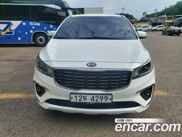 Kia Carnival 9-Seater Prstige — пробег 193 200 км — фото 1 из 5
