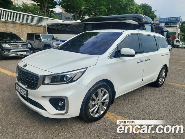 Kia Carnival 9-Seater Prstige — пробег 193 200 км — фото 3 из 5