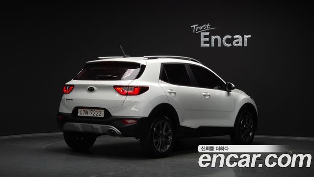 Kia Stonic из Кореи Encar