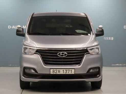 Hyundai Starex Van 3-Seater Smart — пробег 75 486 км — фото 2 из 5