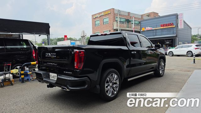 GMC Sierra Denali — пробег 8 156 км — фото 2 из 5