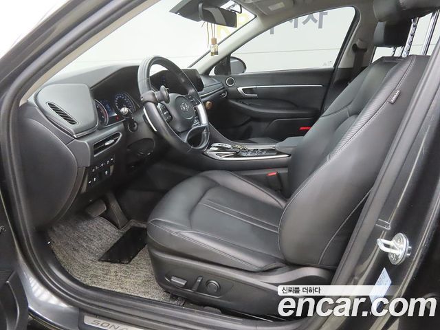 Hyundai Sonata 1.6 Turbo Premium Family — пробег 62 000 км — фото 5 из 5