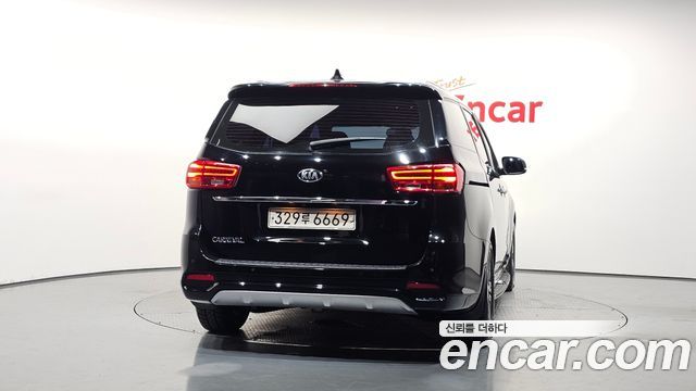 Kia Carnival из Кореи Encar