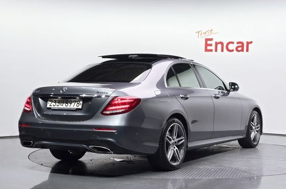 Mercedes-Benz E-Class E300 4MATIC AMG Line — пробег 108 725 км — фото 2 из 5