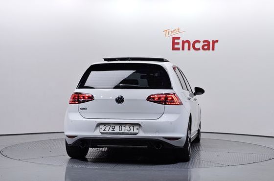 Volkswagen Golf 2.0 GTI — пробег 107 892 км — фото 4 из 5