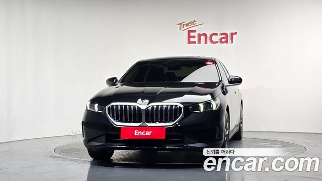BMW 5-Series 530i xDrive — пробег 6 800 км — фото 3 из 5