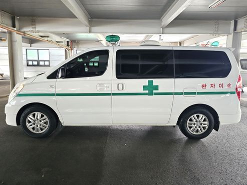 Hyundai Starex Ambulance — пробег 20 000 км — фото 3 из 5