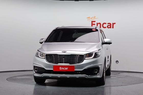 Kia Carnival 9-seater Prestige — пробег 48 312 км — фото 3 из 5