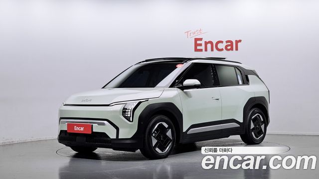 Kia EV3 Long Range 2WD AIr — пробег 9 680 км — фото 1 из 5
