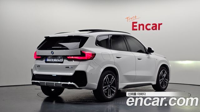 BMW X1 xDrive 20i M Sport — пробег 5 960 км — фото 2 из 5