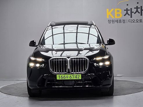 BMW X7 xDrive 40i M Sport 6STR — пробег 6 266 км — фото 3 из 5