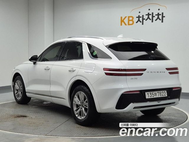 Genesis GV70 из Кореи Encar