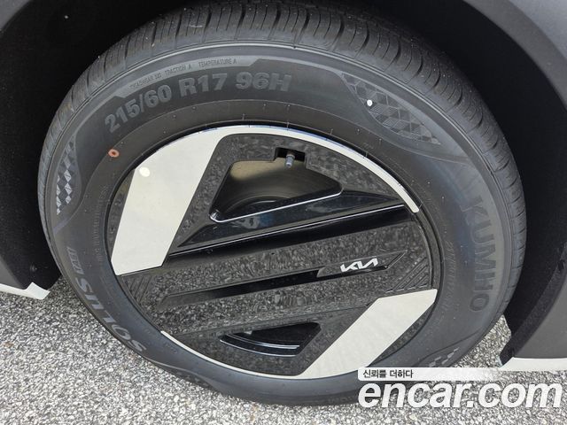 Kia EV4 Long Range 2WD Earth — пробег 650 км — фото 5 из 5