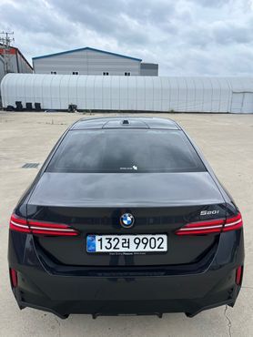 BMW 5-Series 520i M Sport — пробег 14 000 км — фото 2 из 5