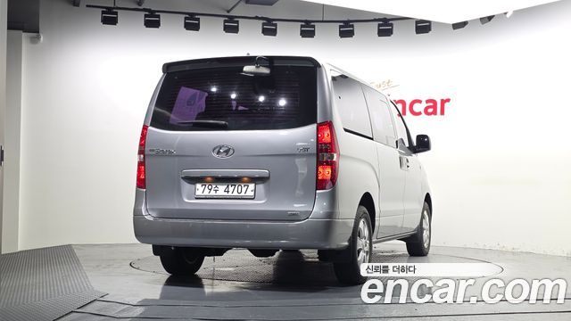 Hyundai Starex 4WD 12-Seater Wagon modern — пробег 97 847 км — фото 4 из 5