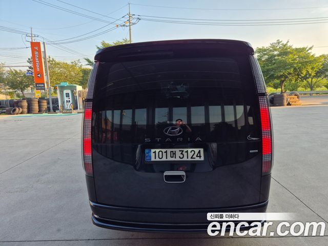 Hyundai Staria 4WD Lounge 9-Seater Inspiration — пробег 84 356 км — фото 4 из 5