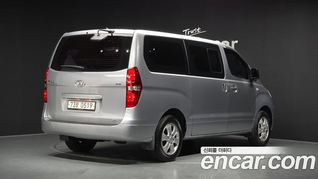 Hyundai Starex 4WD 12-Seater Wagon Smart — пробег 94 088 км — фото 2 из 5