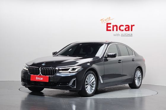 BMW 5-Series 530i xDrive Luxury — пробег 39 033 км — фото 1 из 5