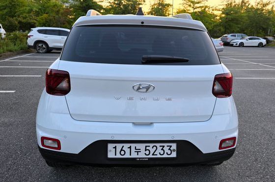 Hyundai Venue 1.6 Flux — пробег 35 550 км — фото 4 из 5