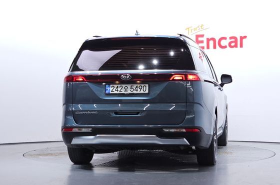 Kia Carnival Diesel 9-Seater Signature — пробег 58 332 км — фото 4 из 5
