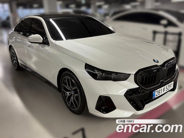 BMW 5-Series 520i Special Edition — пробег 1 780 км — фото 2 из 5