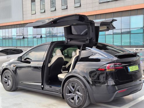 Tesla Model X AWD — пробег 1 069 км — фото 2 из 5