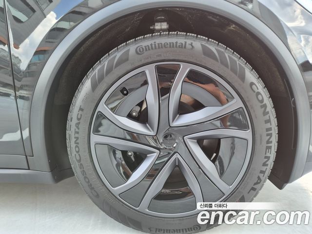 Tesla Model X AWD — пробег 1 069 км — фото 5 из 5