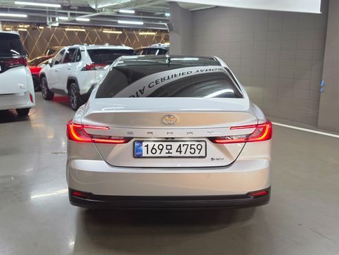 Toyota Camry 2.5 XLE Premium Hybrid — пробег 3 794 км — фото 4 из 5