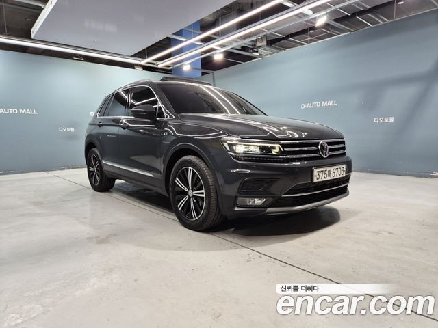 Volkswagen Tiguan 2.0 TDI Prestige — пробег 48 000 км — фото 2 из 5