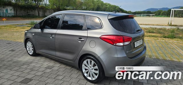 Kia Carens 1.7 VGT Prestige — пробег 145 302 км — фото 4 из 5