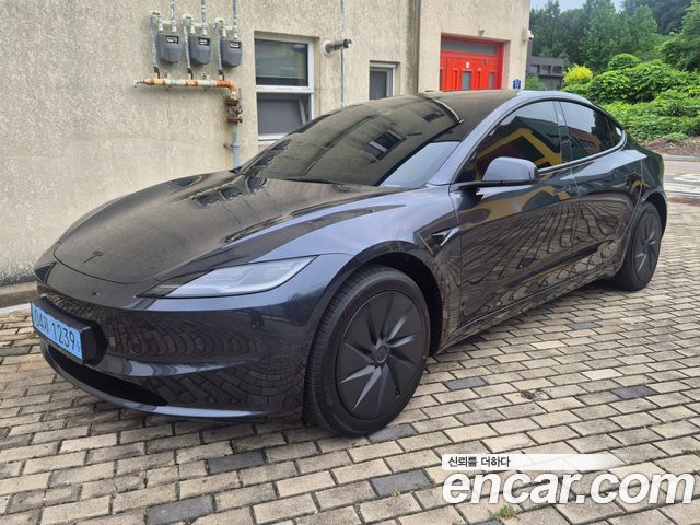 Tesla Model 3 스탠다드 RWD — пробег 980 км — фото 3 из 5
