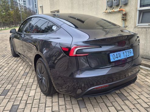 Tesla Model 3 스탠다드 RWD — пробег 980 км — фото 5 из 5