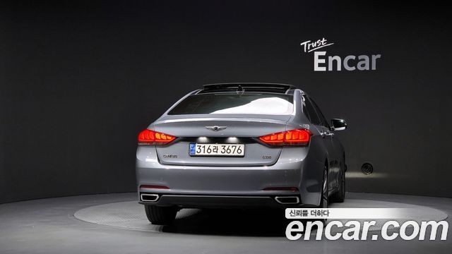 Hyundai Genesis из Кореи Encar