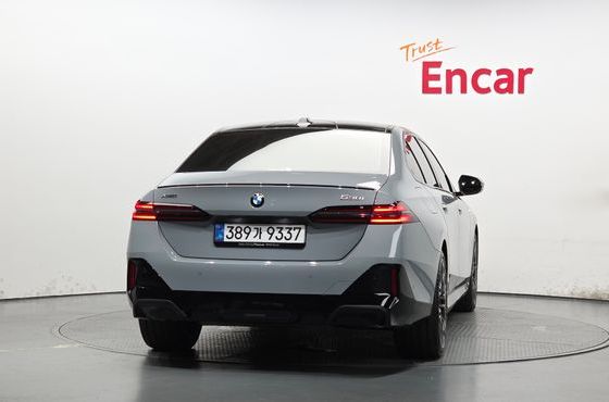 BMW 5-Series 530i xDrive M Sport Pro Special Edition — пробег 9 297 км — фото 4 из 5