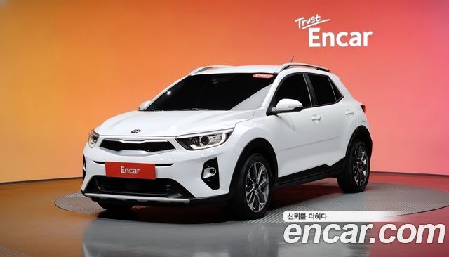 Kia Stonic из Кореи Encar